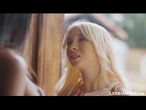 ❤️ Chica vuelve a casa unos meses después y acaba comiéndole el coño a su madrastra ❤️ Video de porno en es.basseyn-vsem.ru ❌️